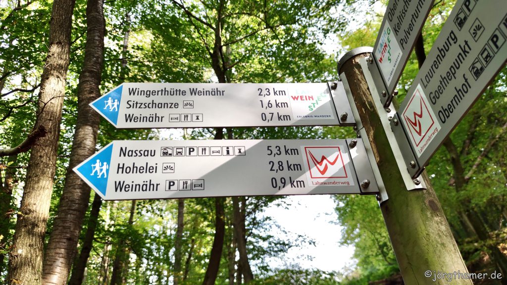 Wegweisung Lahnweinstieg und Lahnwanderweg